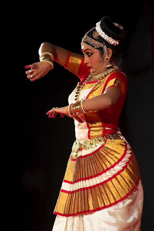 Tmt. Rashmi Menon (Mohiniattam) (Mamallapuram Dance Festival 2012 - Kathak, Odissi i Mohiniattam)